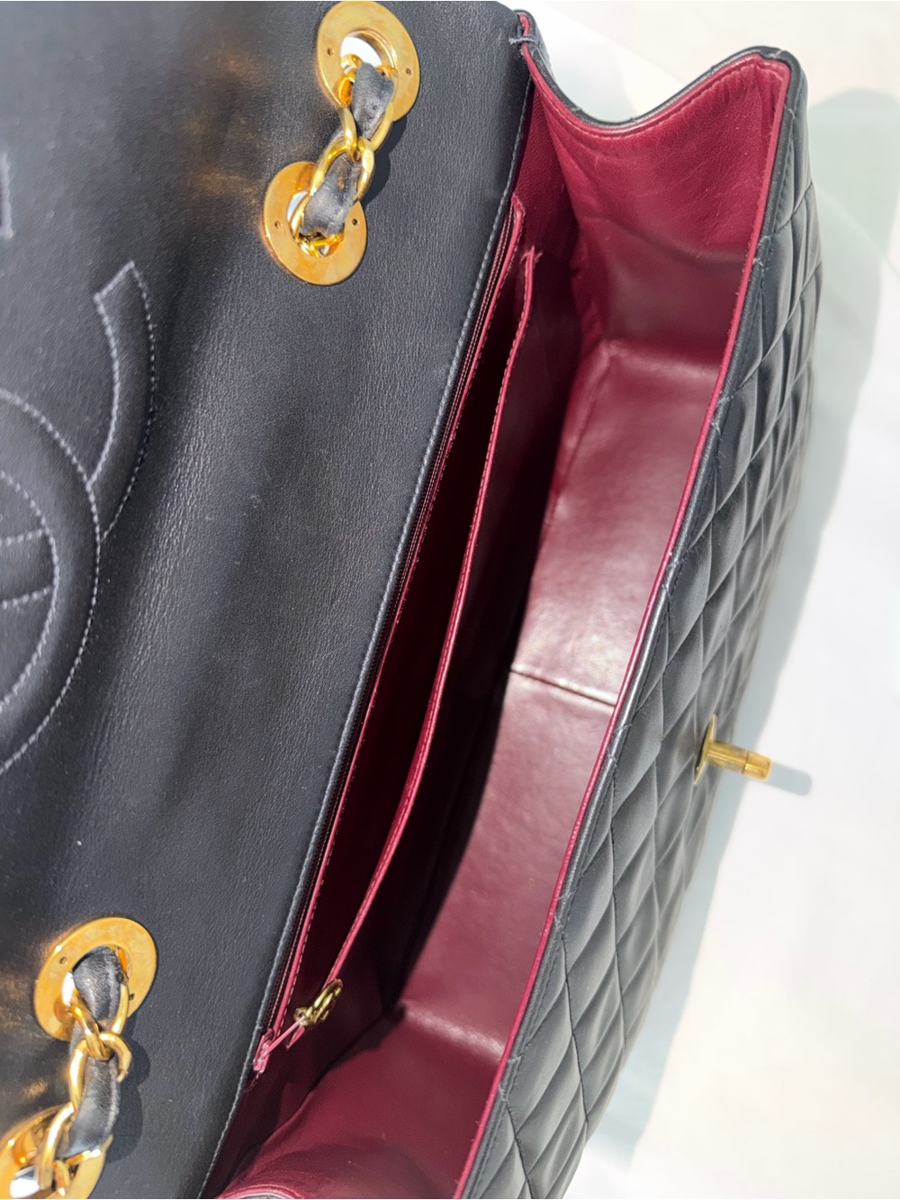 CHANEL Black Quilted Shoulder Bag with Gold Hardware - Picture 10 of 12